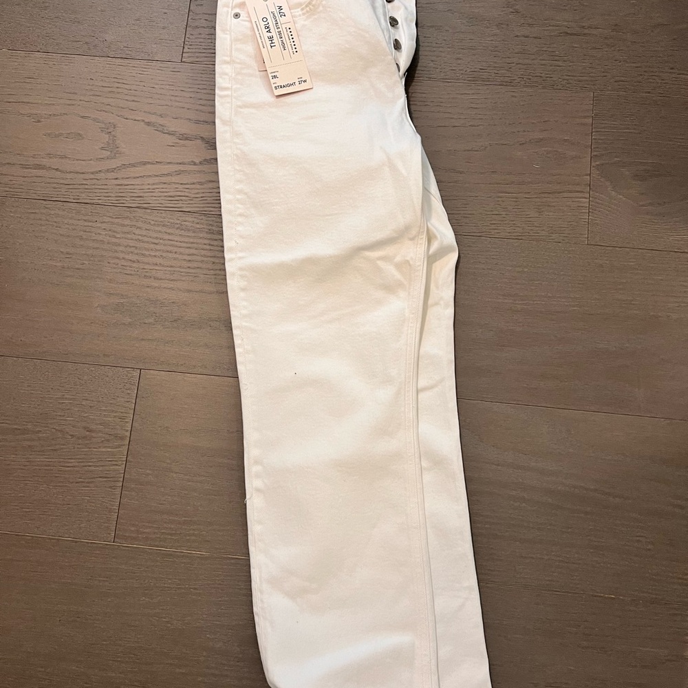 The Arlo Hi-Rise Straight Jean brand new with tag and never worn